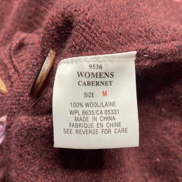 Woolrich Burgundy Floral Button Up Wool Cardigan Sweater Size Medium - Picture 4 of 5